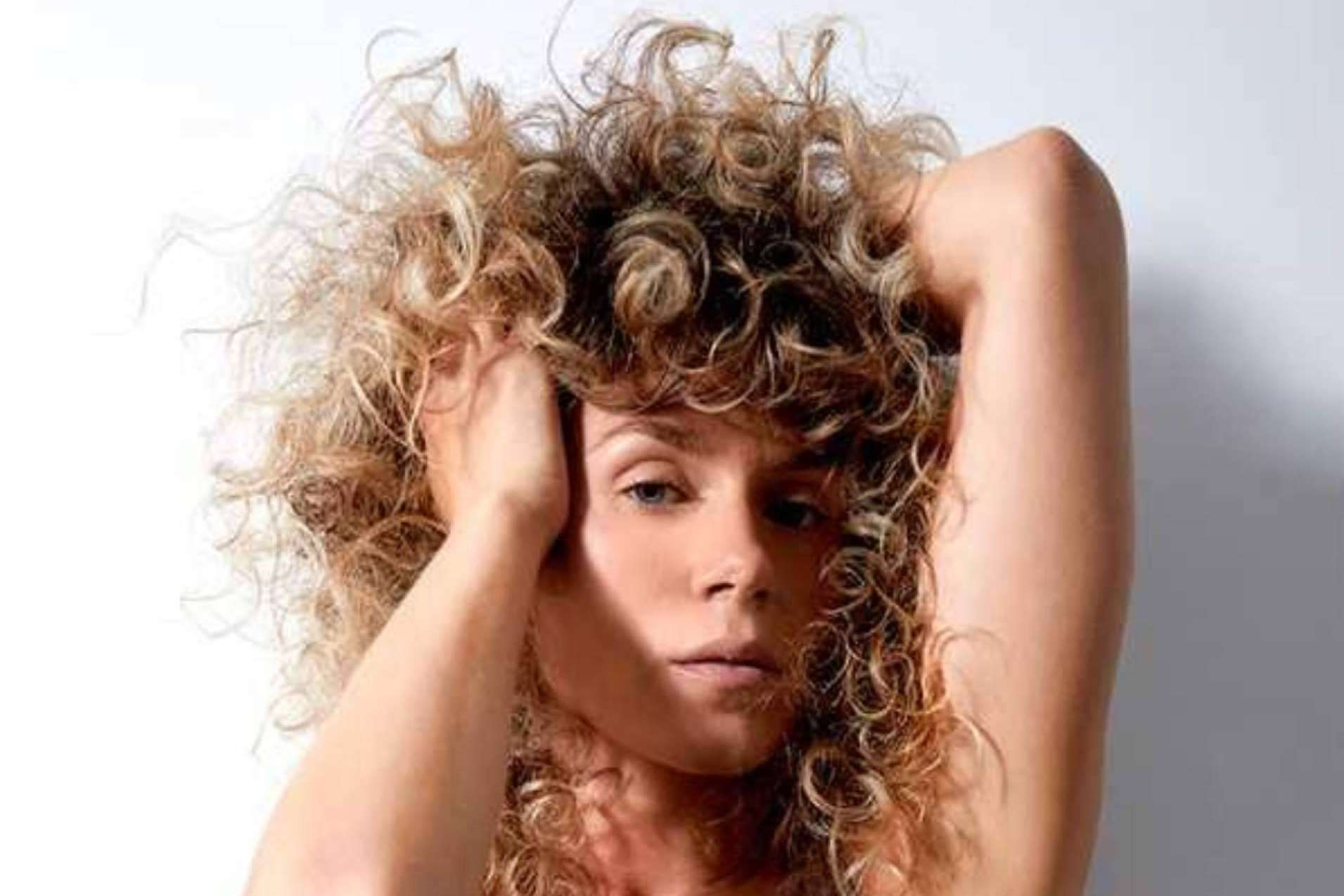 La textura del cabello es tendencia; la revolución capilar de Ángela Navarro