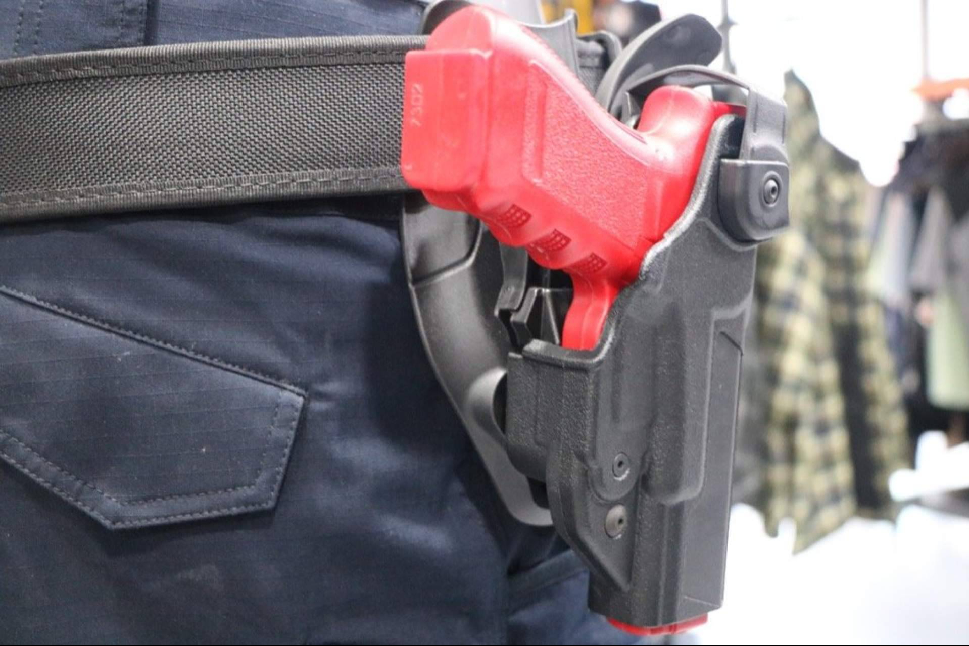 Fundas de arma rígidas; inyectadas vs. termomoldeadas — la guía definitiva