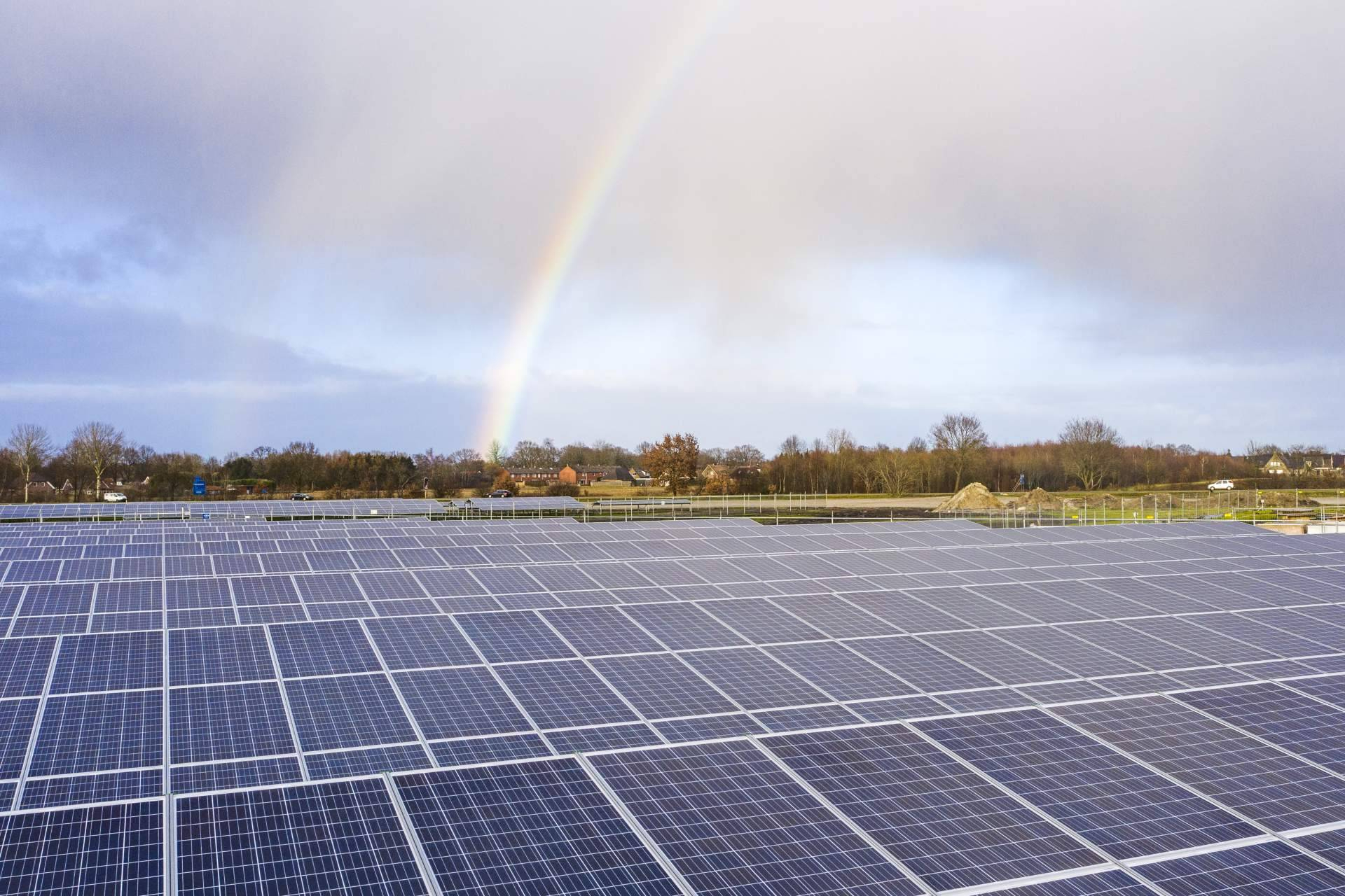 BayWa r.e. ofrece un modelo de operación y mantenimiento solar basado en eficiencia y control técnico