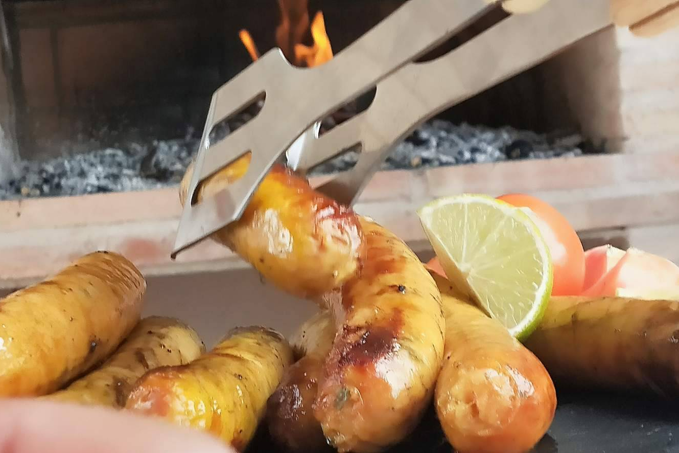 D’Carnilsa lleva el sabor de Colombia a España con embutidos tradicionales y productos latinoamericanos de calidad
