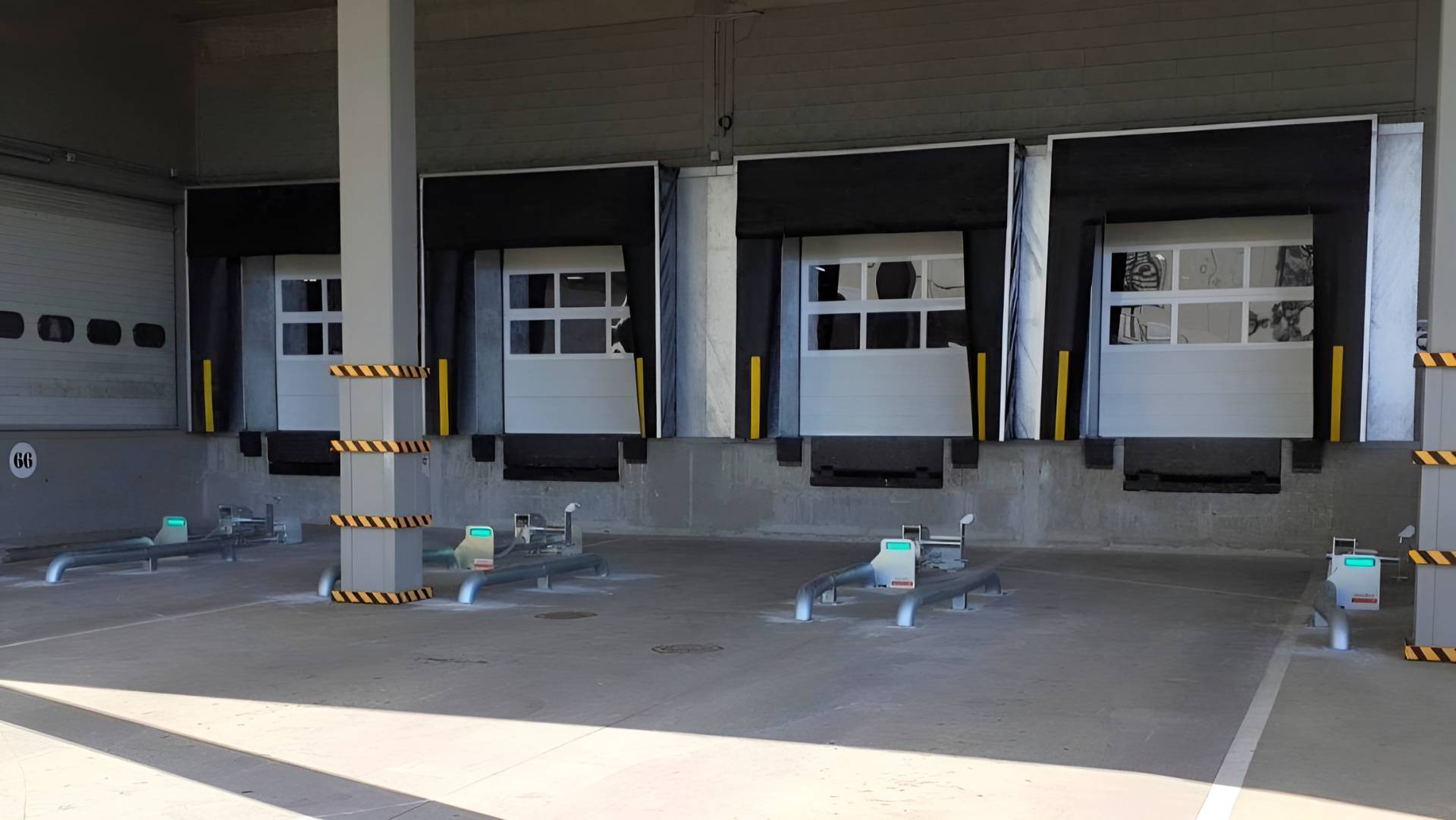 Cómo los sistemas de retención de camiones elevan la seguridad logística en muelles de carga