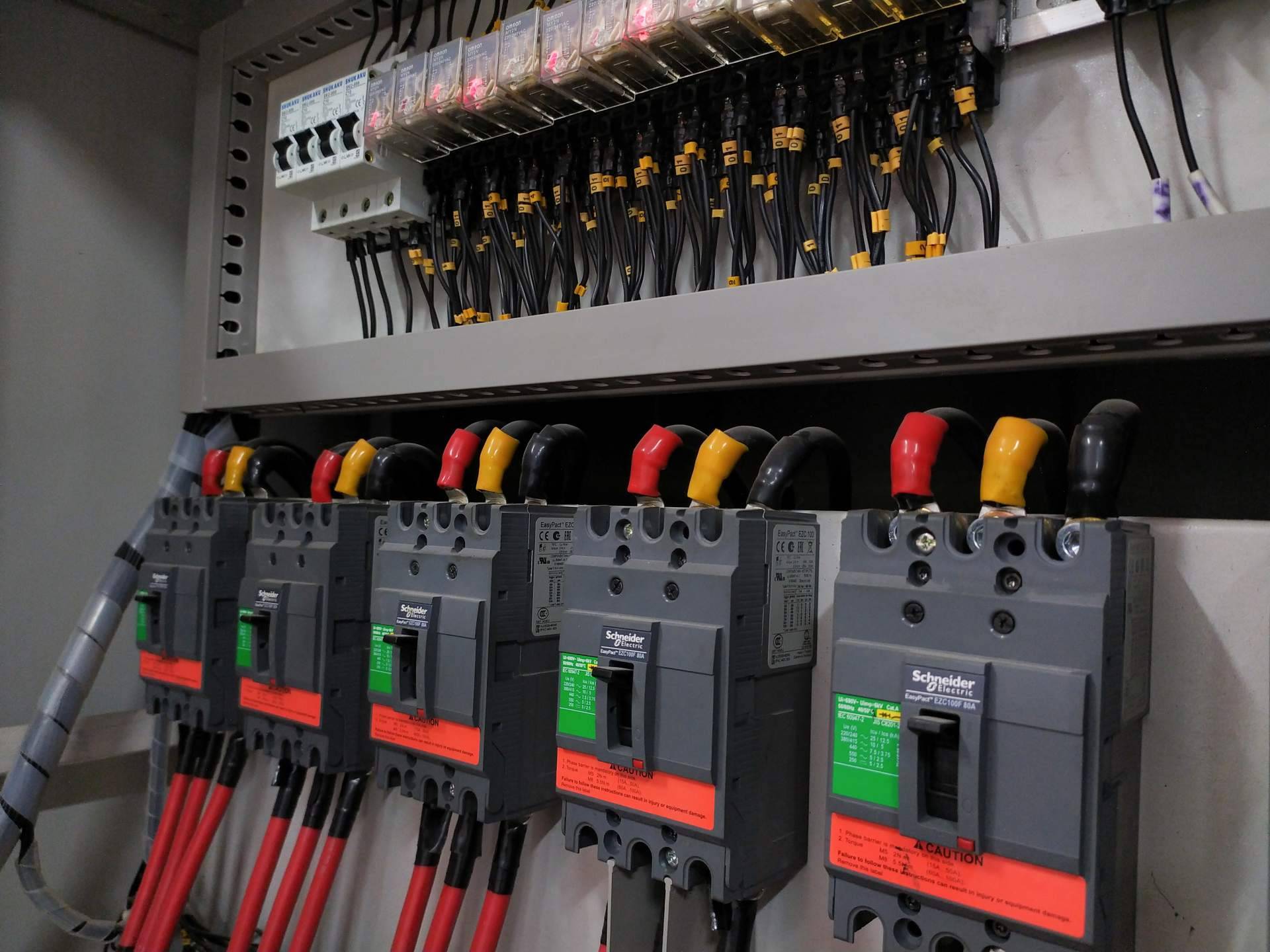 Cadenza Electric garantiza entrega rápida de material eléctrico Schneider Electric con stock permanente