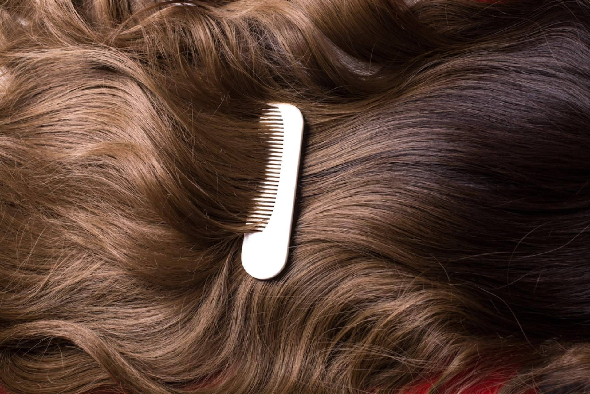 Cinco pasos esenciales para evitar el frizz en climas húmedos