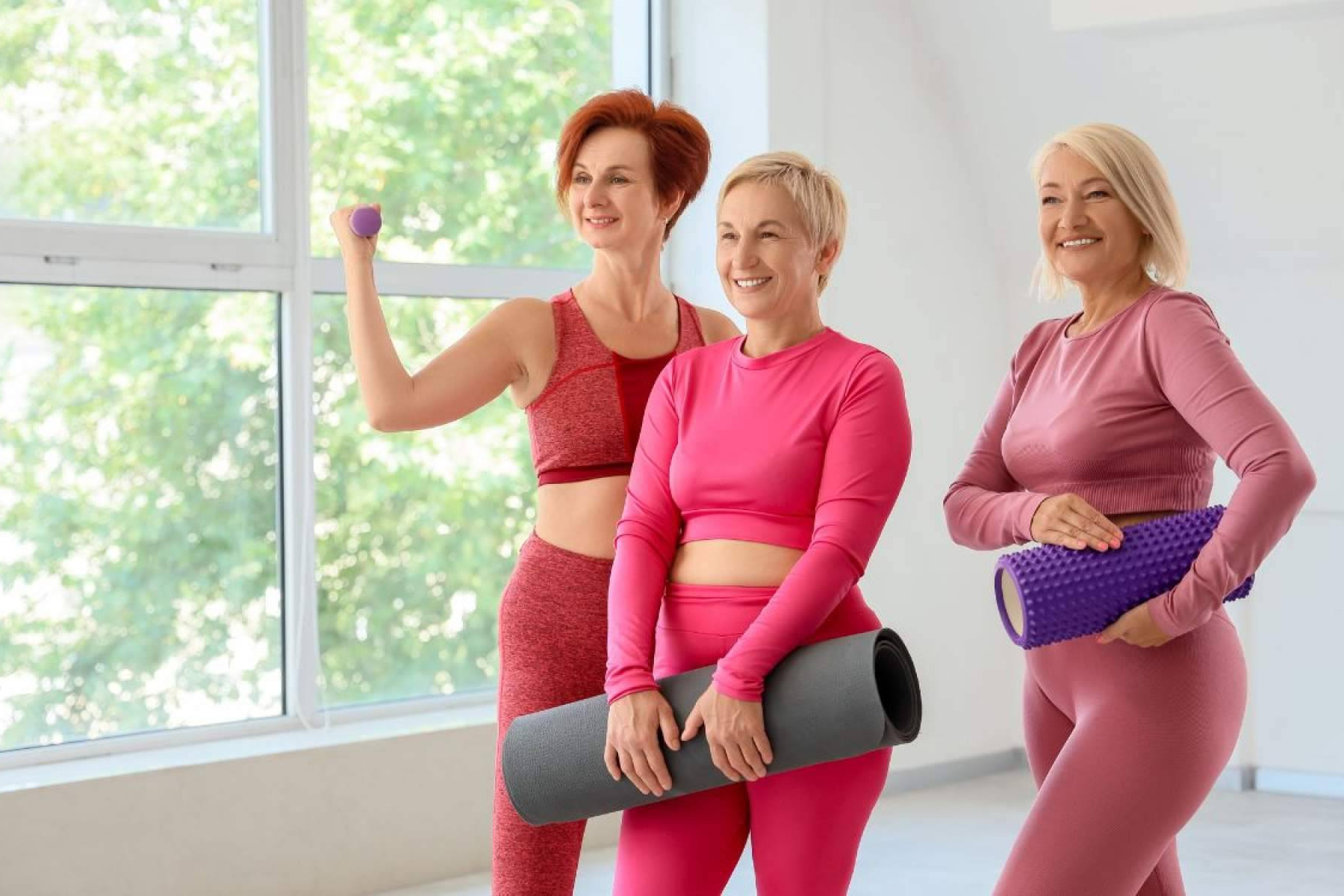 La tienda de equipamiento deportivo de DobleFit selecciona básicos de fuerza y funcional para rutinas exigentes