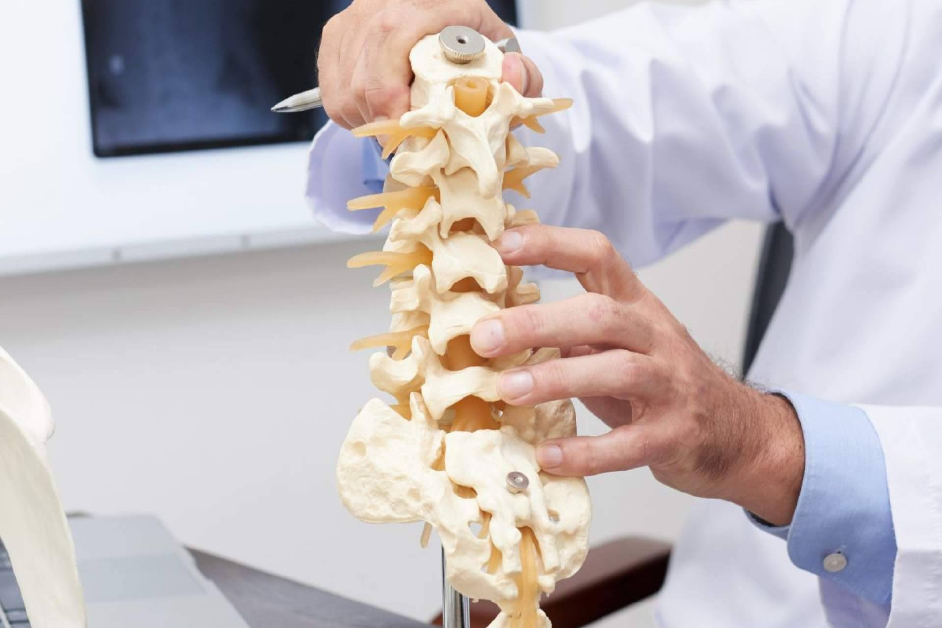 La endoscopia de columna gana terreno en 2026 como una de las grandes revoluciones de la cirugía mínimame