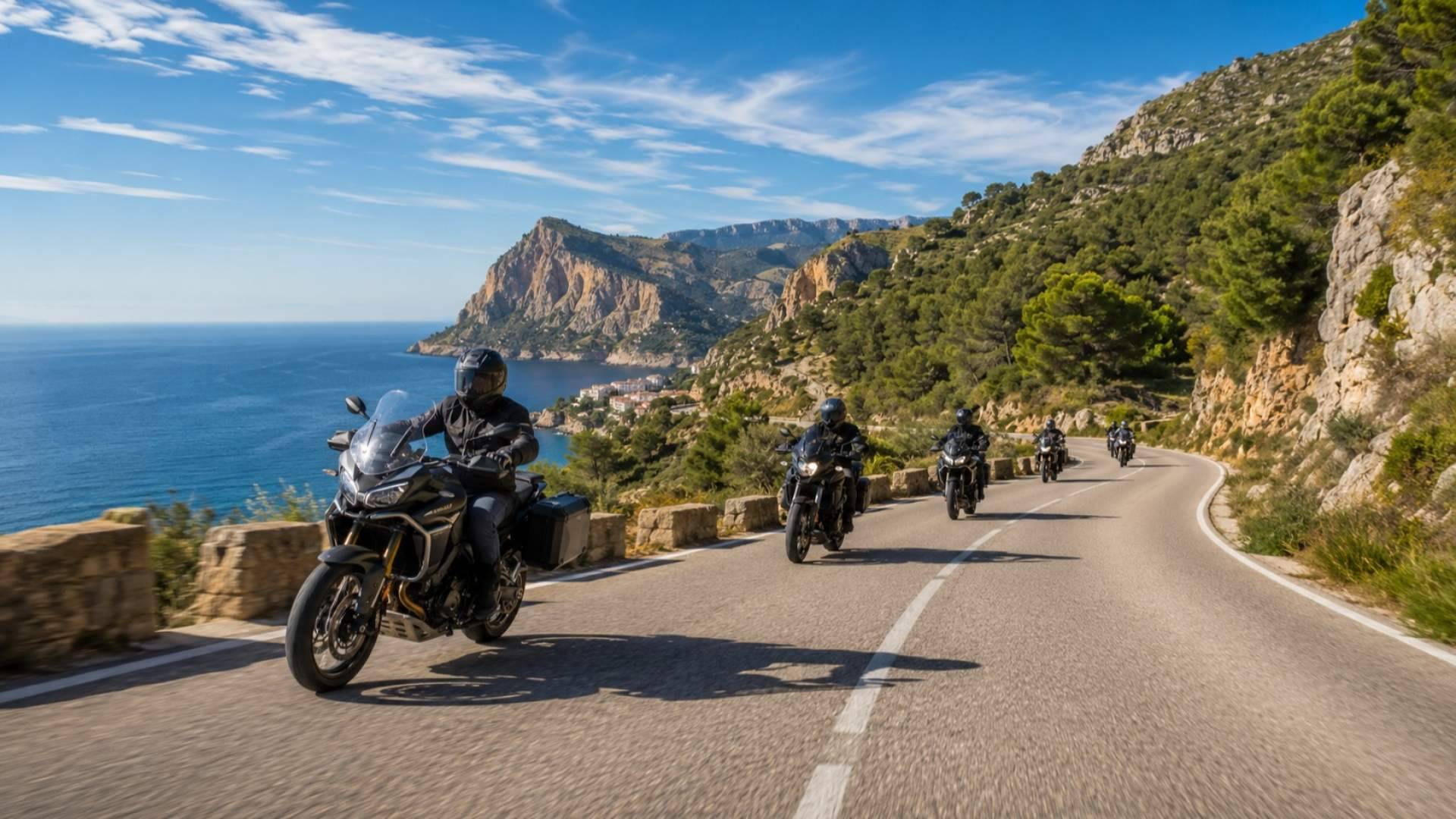 Viajar en moto este verano; itinerarios imprescindibles y preparativos antes de salir