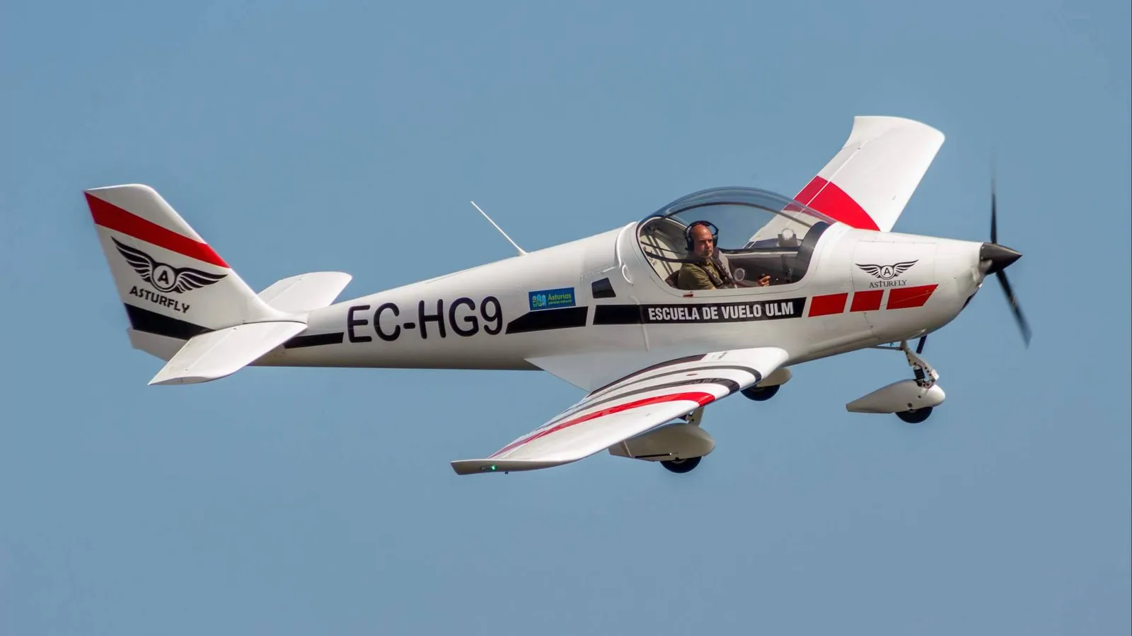 'Piloto por un día'; la experiencia de volar un avión por uno mismo